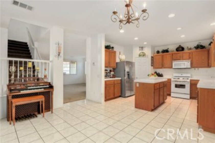 33682 Sundrop Avenue Photo